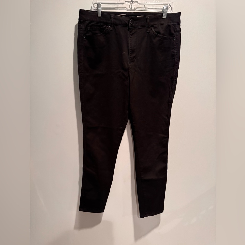 Seven7 Women's Black Ankle Jeans